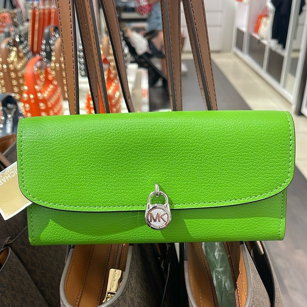 Michael Kors Hamilton Large Leather Flap Continental Wallet
Jungle Green 
NWT - Picture 5 of 16